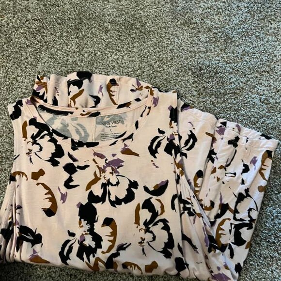 Nine West Essential Printed Scoop Neck Tank (Soft Spun) - Picture 3 of 6